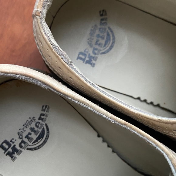 Dr. Martens Floral Crackle Brogue Wingtip Bone 12368 Oxford Shoes Women's Size 6 - Picture 12 of 16